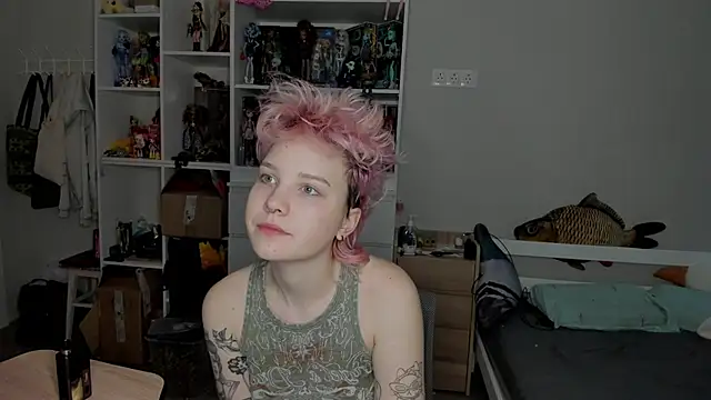 Snapshot of School_Love chatting on 02.09.26 School Love online show from 02.09.26