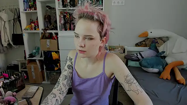 Snapshot of School_Love chatting on 02.11.26 School Love online show from 02.11.26