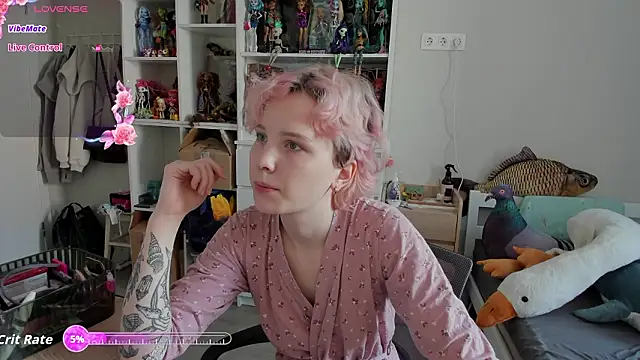 Snapshot of School_Love chatting on 02.19.26 School Love online show from 02.19.26