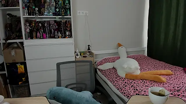 Snapshot of School_Love chatting on 03.02.26 School Love online show from 03.02.26