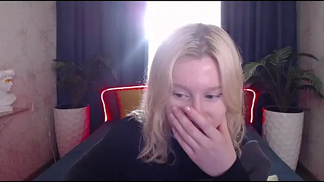 Snapshot of EnigmaSee chatting on 10.17.25 EnigmaSee online show from 10.17.25