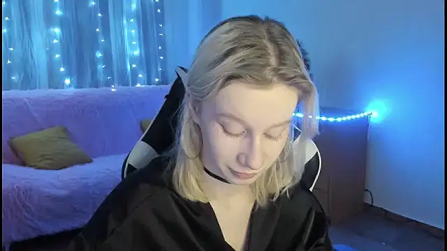 EnigmaSee online show from 12.21.25