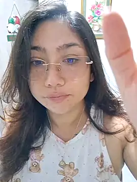 Mia Ruiz online show from 11.16.25