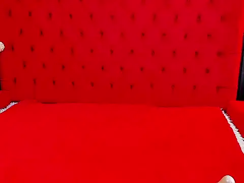 KateTompson  online show from 05.22.26