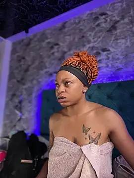 Melany Williams online show from 11.29.25