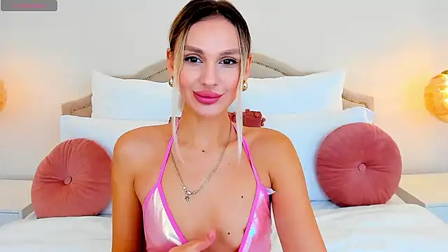 MissLoou online show from 10.31.25