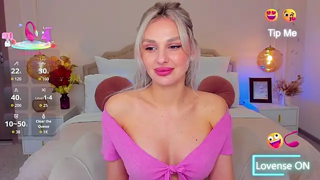 MissLoou online show from 04.17.26