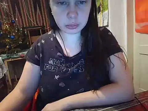 Cora Maro online show from 01.07.25