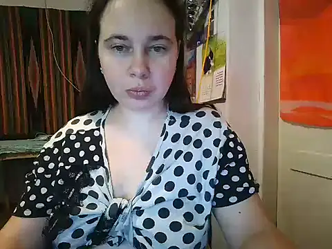 Cora Maro online show from 02.02.25