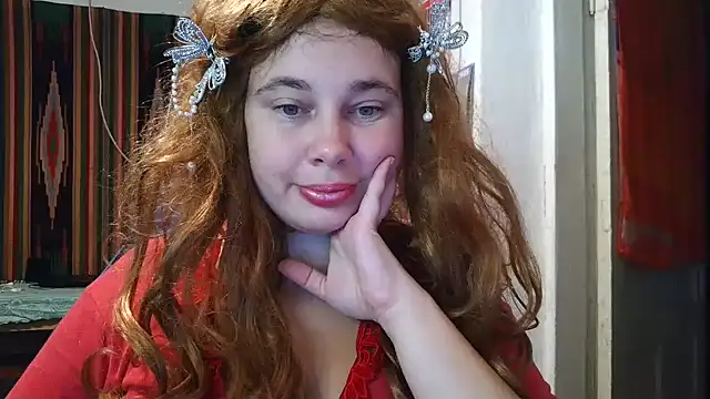 Snapshot of Cora_Maro chatting on 09.24.25 Cora Maro online show from 09.24.25