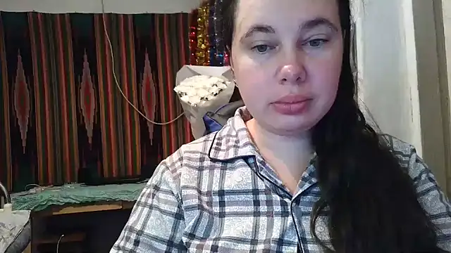 Snapshot of Cora_Maro chatting on 09.25.25 Cora Maro online show from 09.25.25