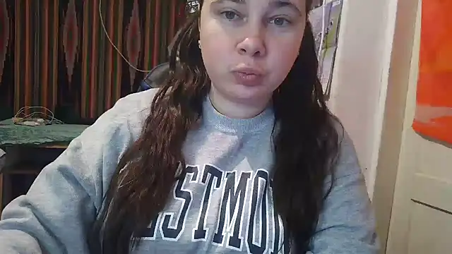 Snapshot of Cora_Maro chatting on 10.06.25 Cora Maro online show from 10.06.25