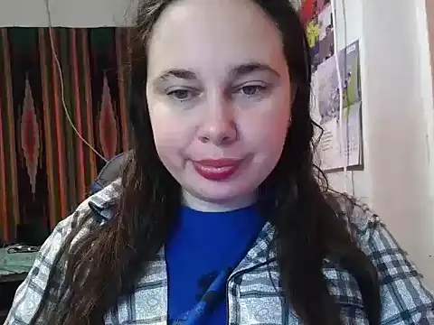 Snapshot of Cora_Maro chatting on 10.11.25 Cora Maro online show from 10.11.25