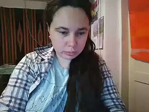 Snapshot of Cora_Maro chatting on 10.12.25 Cora Maro online show from 10.12.25