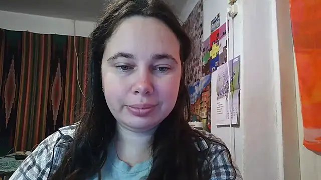 Snapshot of Cora_Maro chatting on 10.13.25 Cora Maro online show from 10.13.25