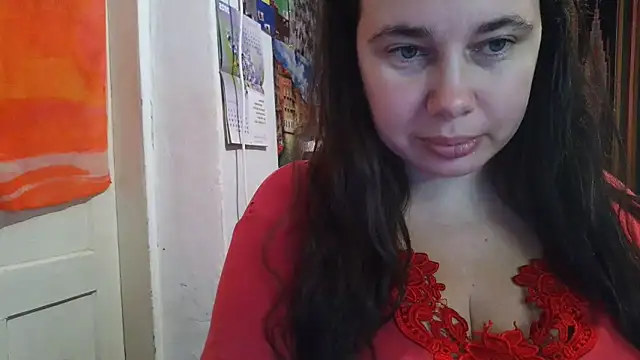 Snapshot of Cora_Maro chatting on 10.16.25 Cora Maro online show from 10.16.25