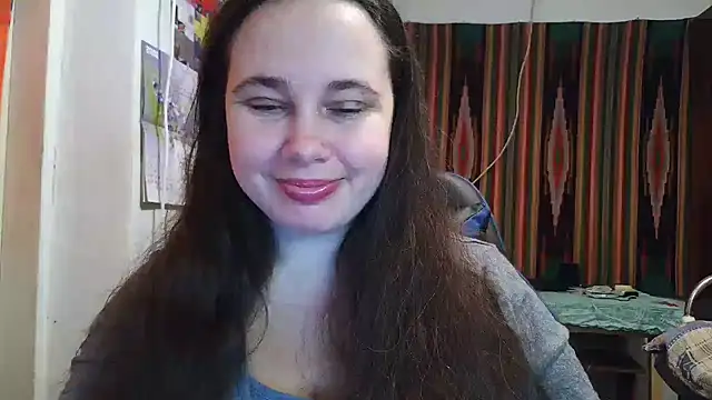 Snapshot of Cora_Maro chatting on 10.20.25 Cora Maro online show from 10.20.25