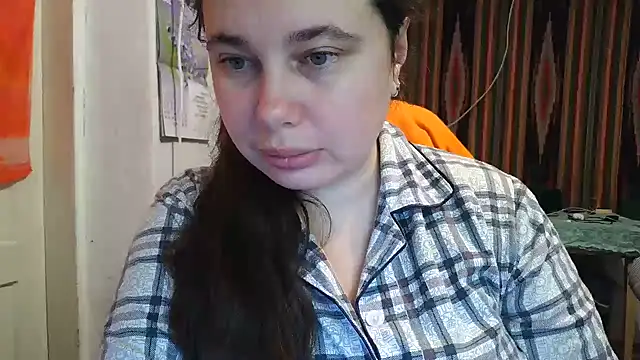 Snapshot of Cora_Maro chatting on 10.20.25 Cora Maro online show from 10.20.25