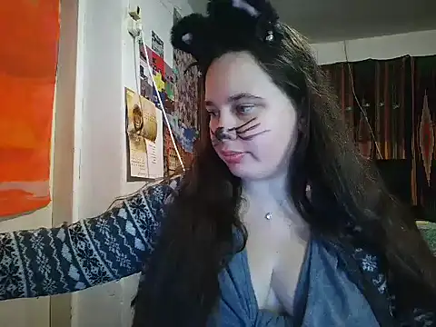 Snapshot of Cora_Maro chatting on 11.06.25 Cora Maro online show from 11.06.25