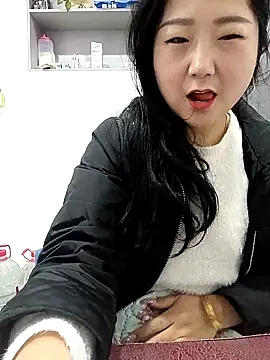 AHL756 online show from 02.16.25