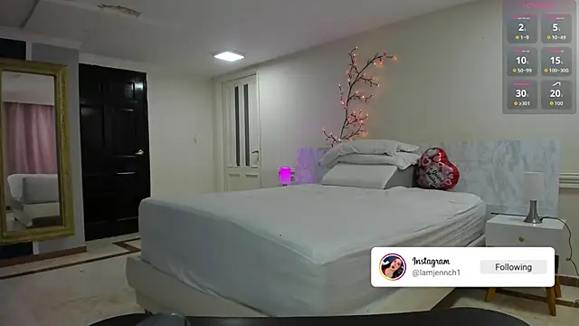 Snapshot of charolbruce_1 chatting on 02.21.26 charolbruce 1 online show from 02.21.26