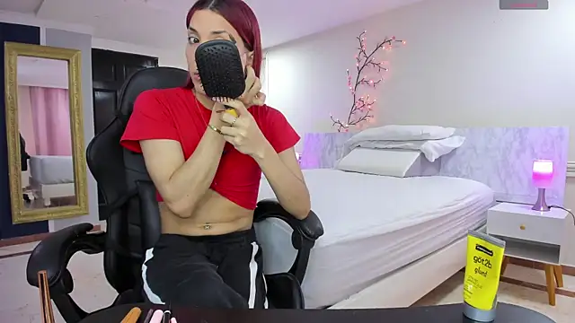 Snapshot of charolbruce_1 chatting on 02.26.26 charolbruce 1 online show from 02.26.26