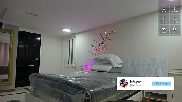 charolbruce 1 online show from 03.28.26