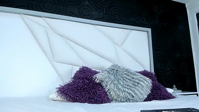 Snapshot of AbigailWilliams_ chatting on 09.21.25 AbigailWilliams online show from 09.21.25