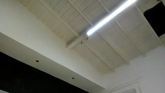 Snapshot of AbigailWilliams_ chatting on 10.14.25 AbigailWilliams online show from 10.14.25