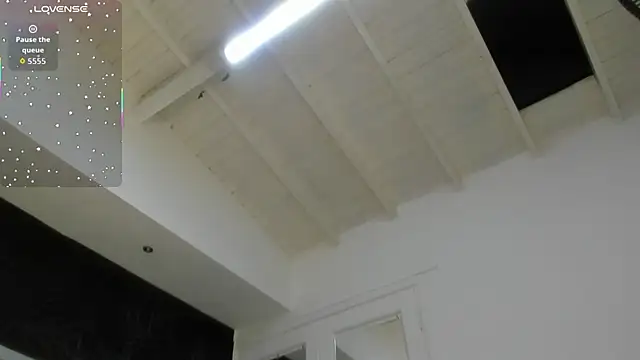 Snapshot of AbigailWilliams_ chatting on 10.24.25 AbigailWilliams online show from 10.24.25