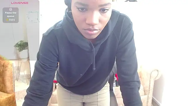 cattalheya online show from 10.13.25