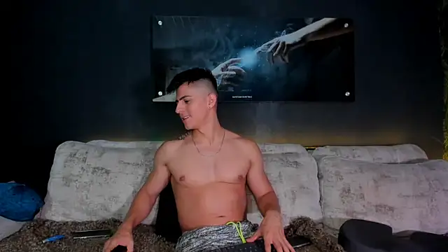 Crhis N Derek online show from 01.14.25