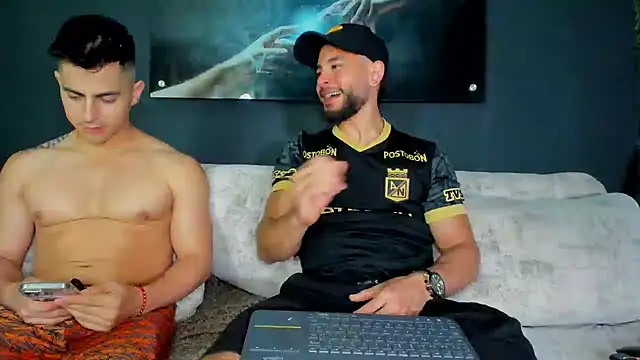 Crhis N Derek online show from 01.26.25