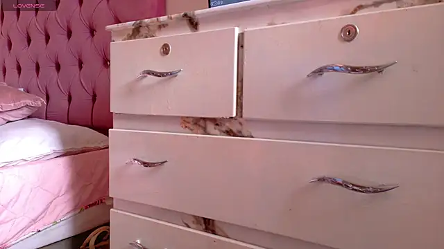 Gaby Vegaa online show from 10.26.25