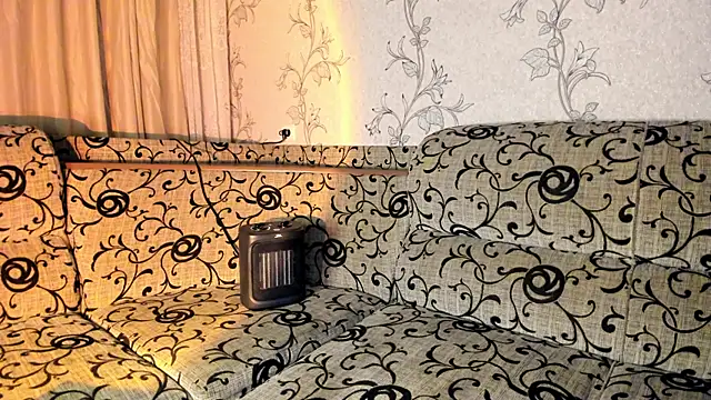 insanely-sweet online show from 12.02.24