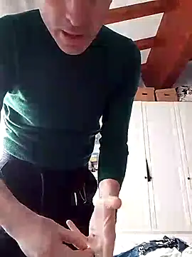 Snapshot of openlegsforyou chatting on 03.18.25 openlegsforyou online show from 03.18.25