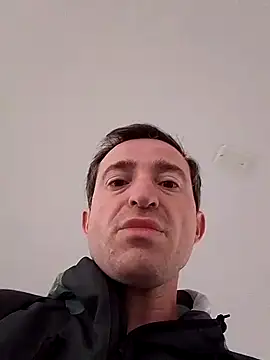 Snapshot of openlegsforyou chatting on 10.03.25 openlegsforyou online show from 10.03.25