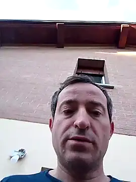 Snapshot of openlegsforyou chatting on 10.06.25 openlegsforyou online show from 10.06.25