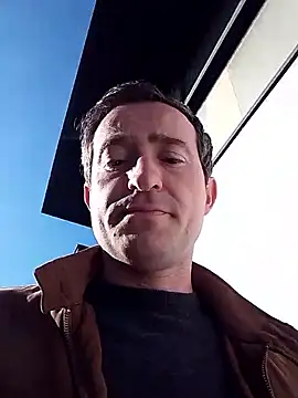 Snapshot of openlegsforyou chatting on 10.18.25 openlegsforyou online show from 10.18.25