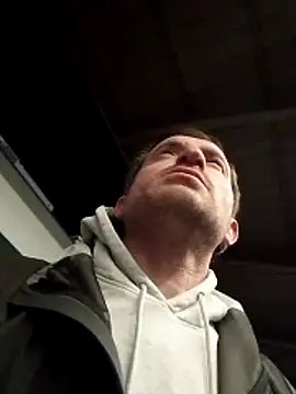 Snapshot of openlegsforyou chatting on 11.05.25 openlegsforyou online show from 11.05.25