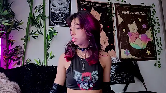 Snapshot of Nyx_nayla chatting on 04.20.26 Nyx nayla online show from 04.20.26