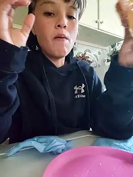 Snapshot of LorenRosse chatting on 10.13.25 LorenRosse online show from 10.13.25