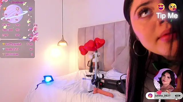 Julieta Jane online show from 03.17.25