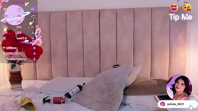 Julieta Jane online show from 03.22.25