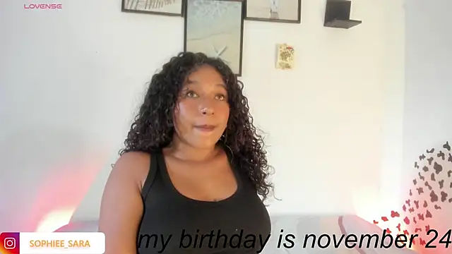 Snapshot of sara_sophieee chatting on 11.09.25 sara sophieee online show from 11.09.25