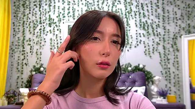 NicoleLimp online show from 12.12.24