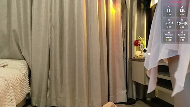 Snapshot of itsjoy_universex chatting on 10.08.25 itsjoy universex online show from 10.08.25