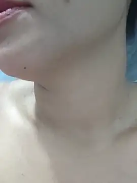 girldam95 online show from 12.16.25