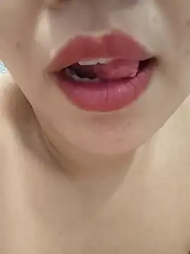 girldam95 online show from 12.21.25