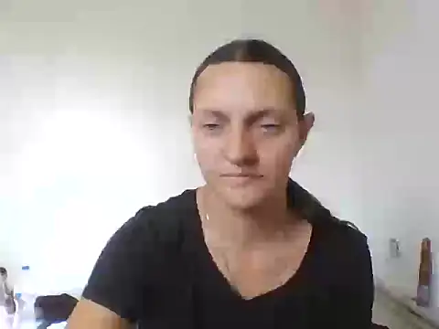 Snapshot of Vimed19 chatting on 10.20.25 Vimed19 online show from 10.20.25